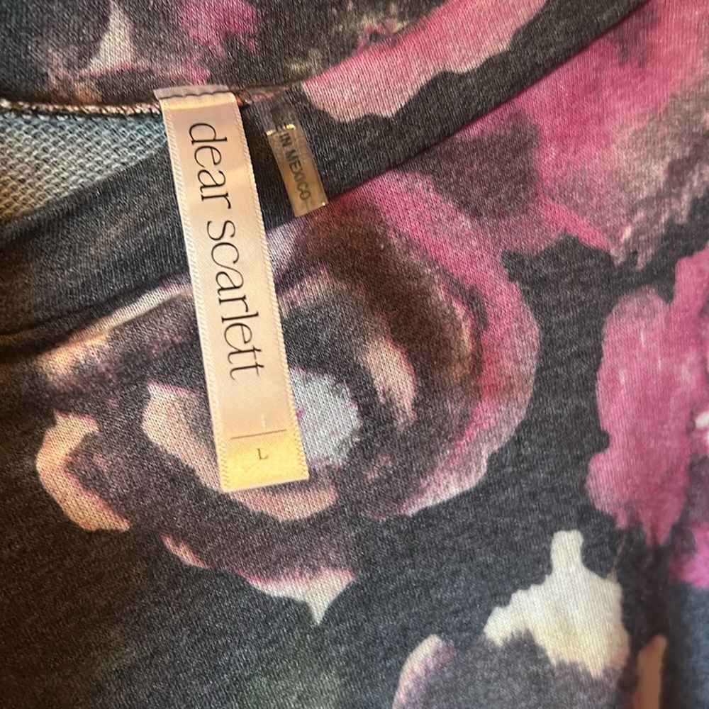 Dear Scarlett Floral Shirt - Picture 3 of 5